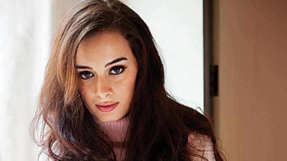 Evelyn Sharma to train in archery!