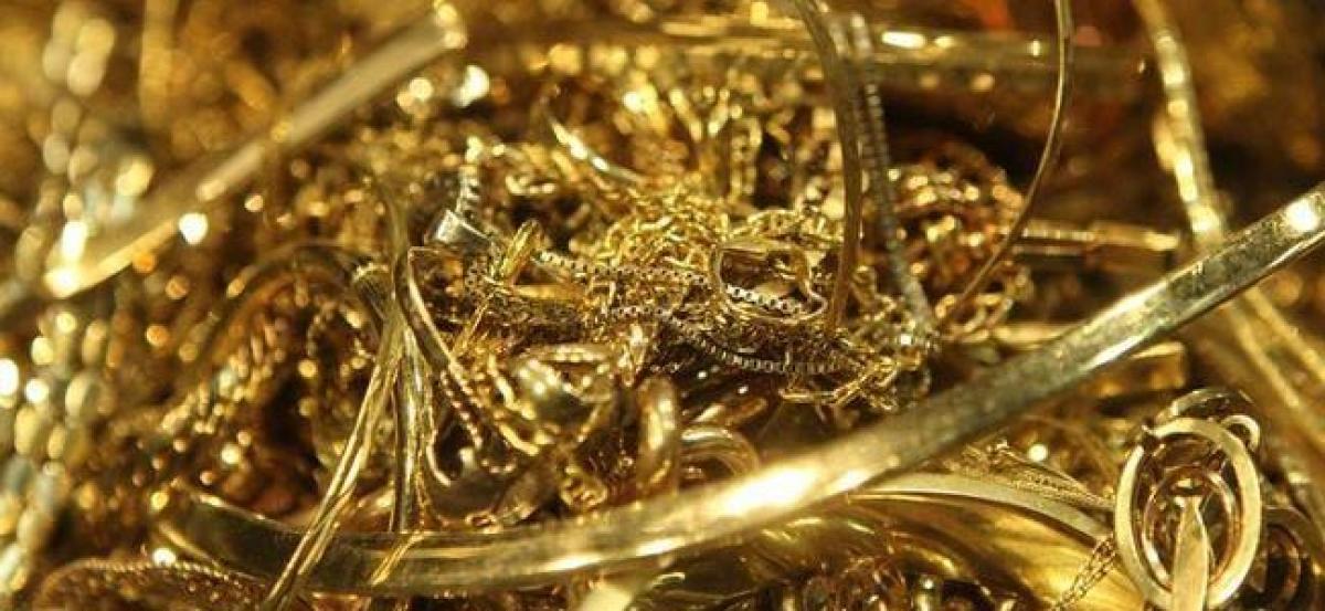 Gold ticks higher, but more losses expected