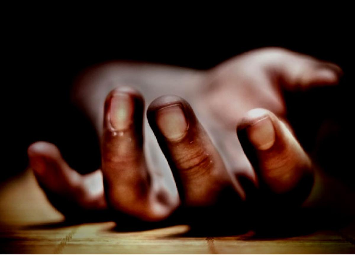 Newly-wed woman ends life in Hyderabad