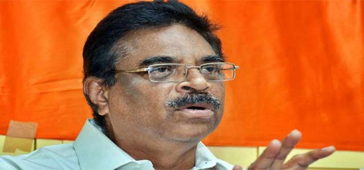 Centre did not impose curbs on gold: K Haribabu