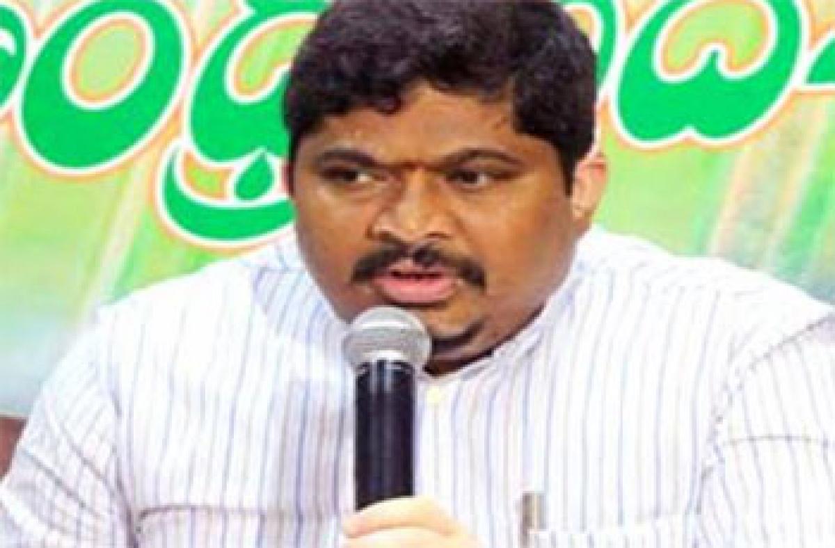 Ponnam challenges Eatala to resign