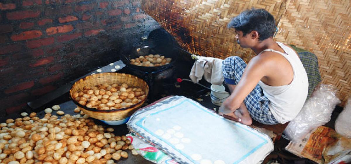 Plight of pani puri vendors