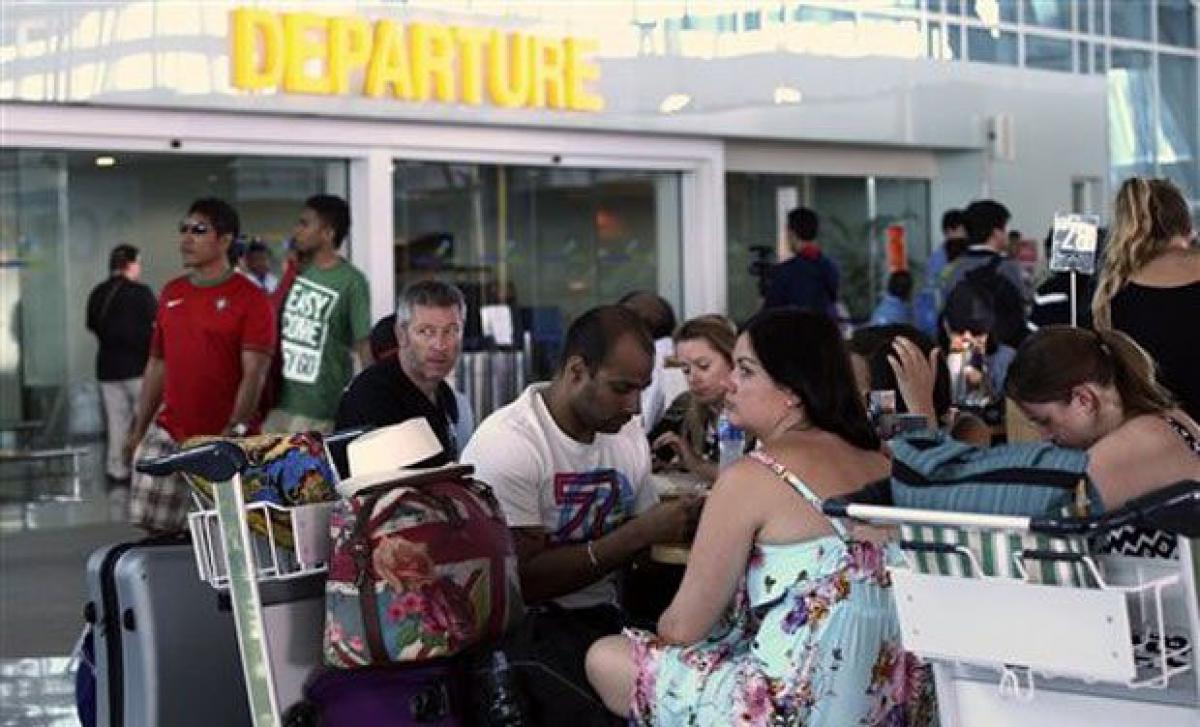 More travel chaos as volcano closes Bali airport again