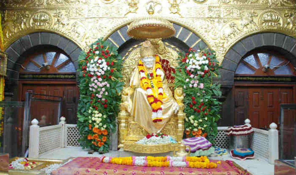 Italian woman donates Rs 28 lakh gold crown to Shirdi Saibaba