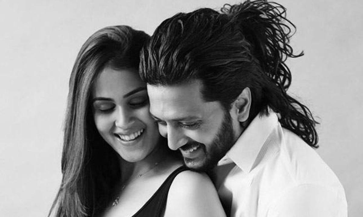 Riteish Deshmukh introduced his second son to his fans 