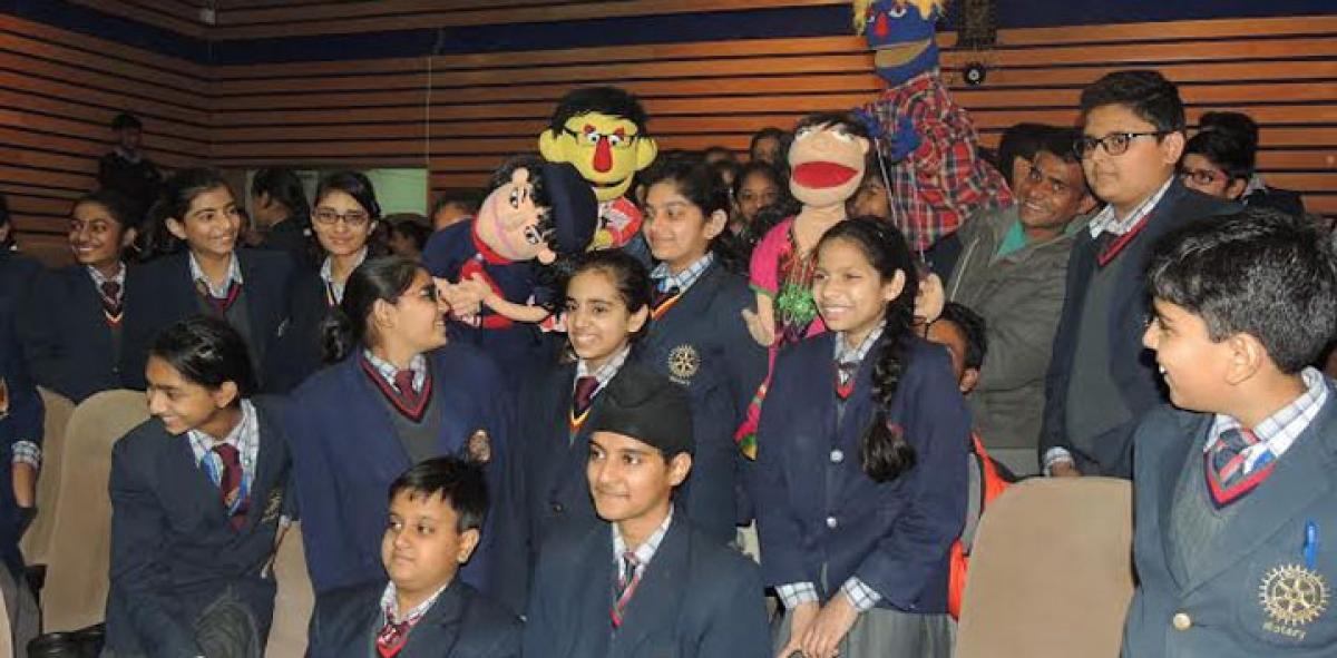 DMRC conducts puppet show at Rotary Public School, Gurgaon