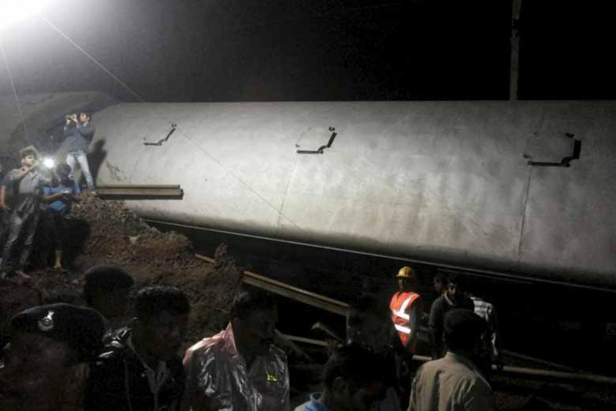 Flash floods derailed trains in MP?