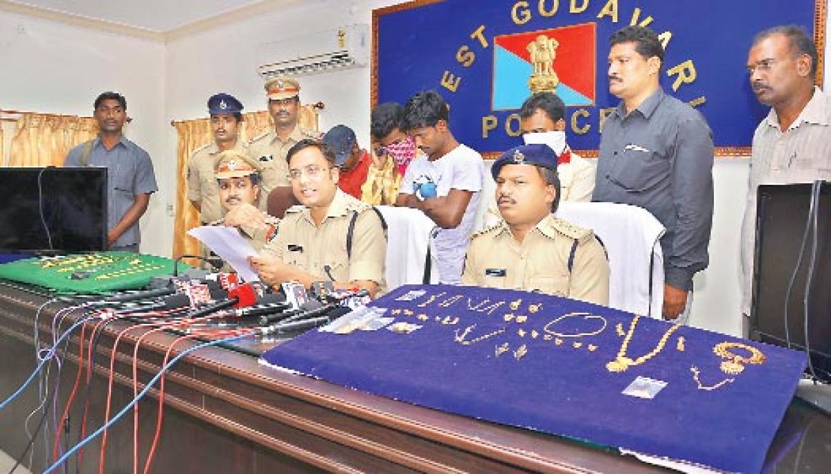 Goldsmith held jewellery worth 17 lakh recovered