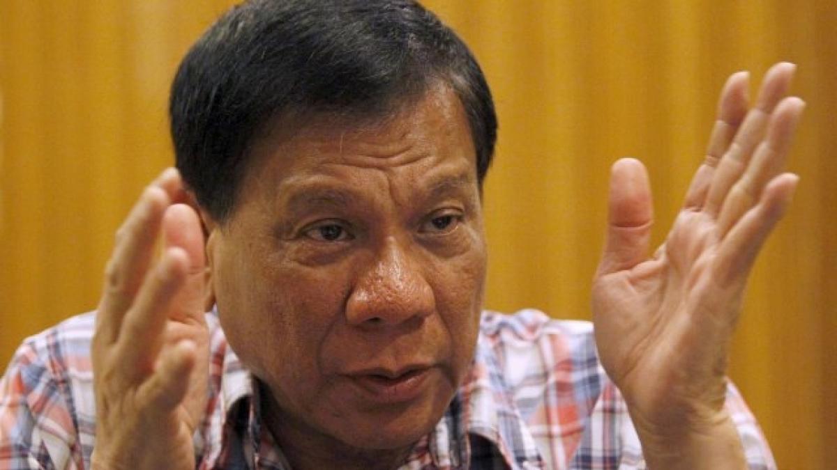 Frontrunner in Philippines presidency race Rodrigo Duterte apologises for rape remark