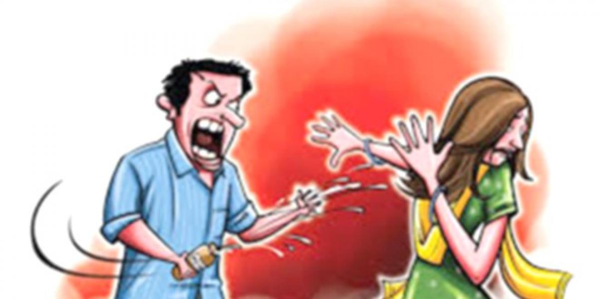 Kerala: Man beats wife with firewood, throws acid over dowry dispute