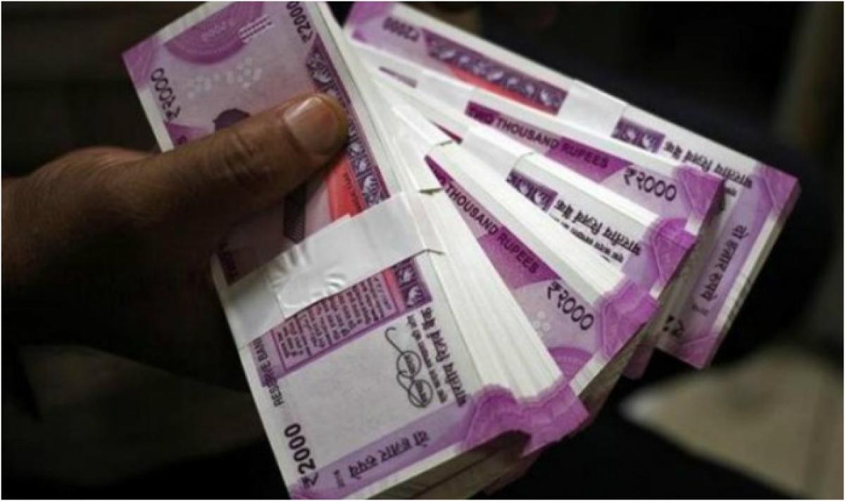 Fake notes of Rs 2,000 notes worth Rs 26.10 lakh seized; 2 held