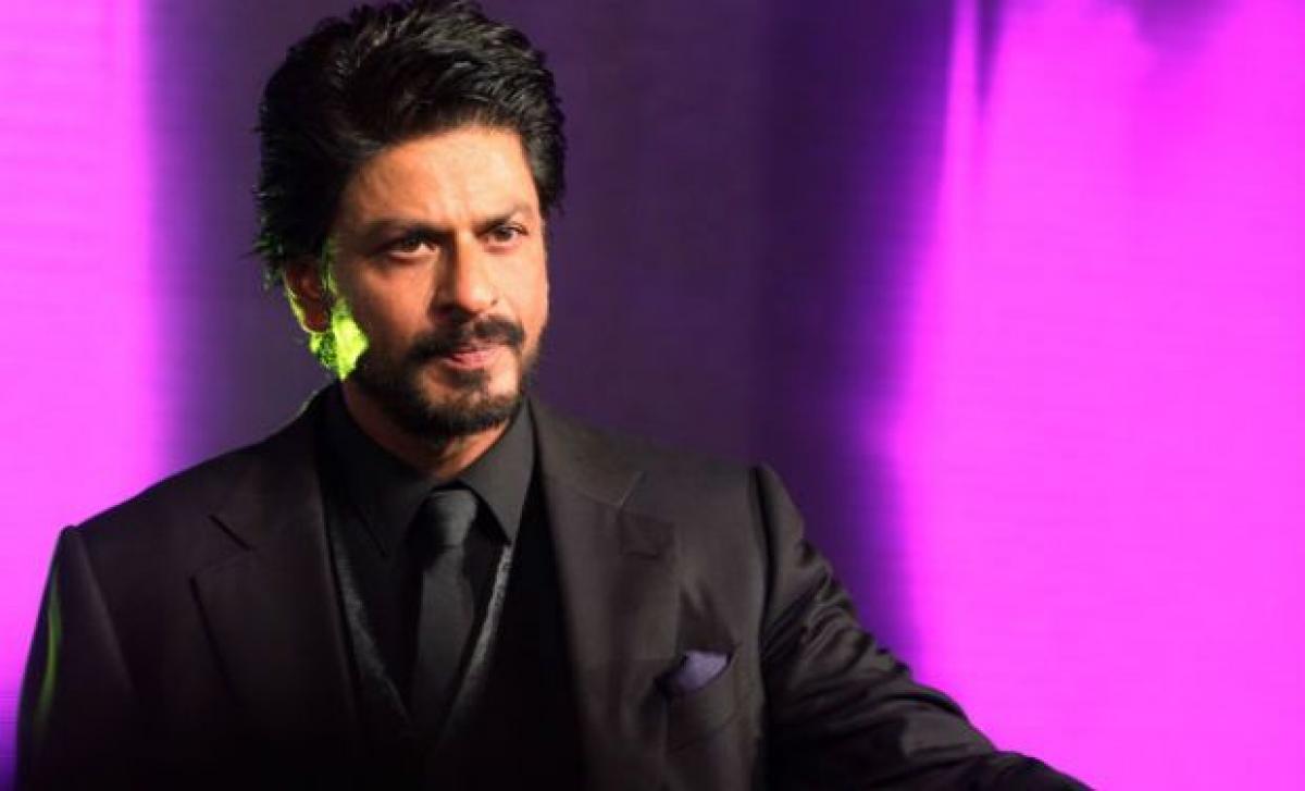 Shah Rukh Khan remembers father on 35th death anniversary