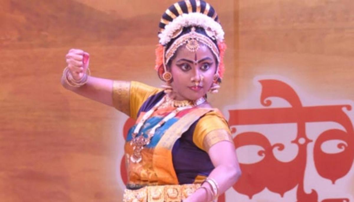 Cultural shows add glow to Krishna Pushkaralu