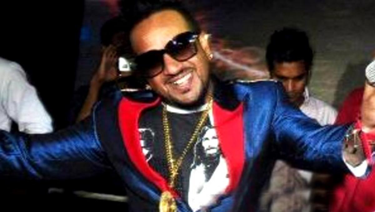 Jazzy B collaborates with Snoop Dogg for party anthem