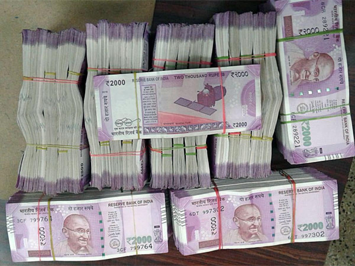 Karnataka: Rs 71 lakh in new Rs 2000 currency seized