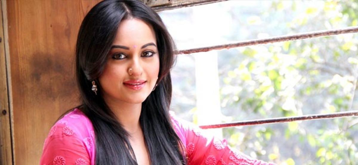 Not chasing Hollywood dreams: Sonakshi Sinha