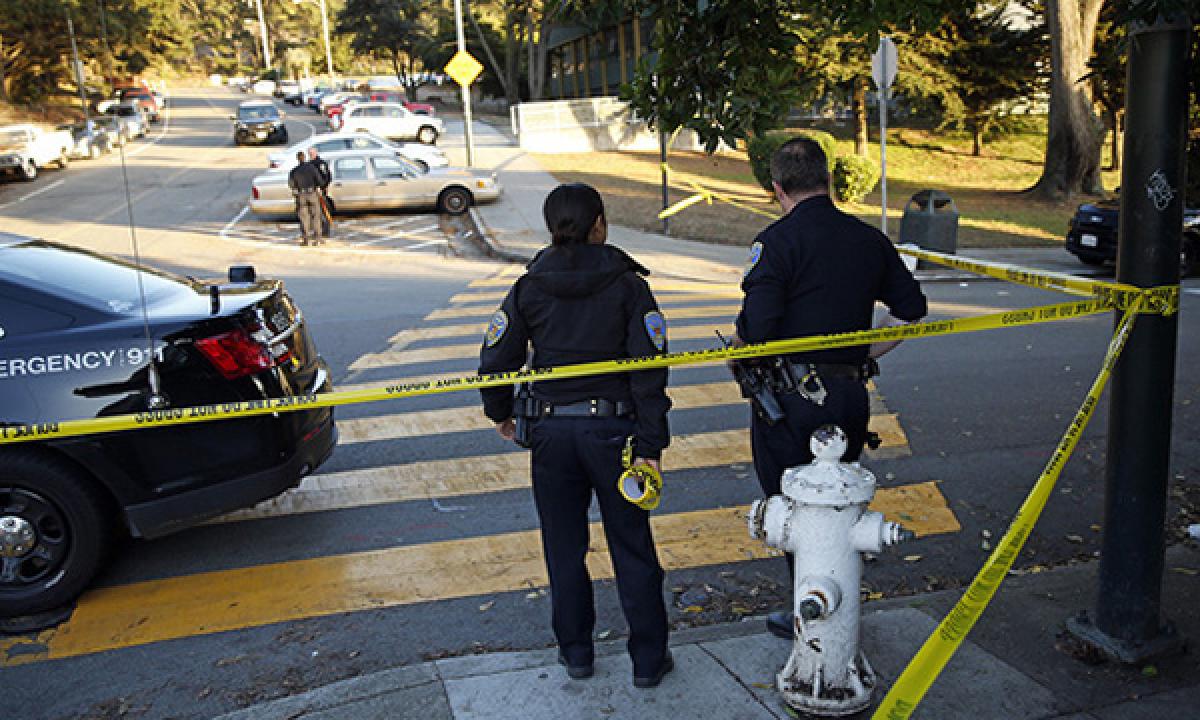 4 teenage students shot outside the school in San Francisco