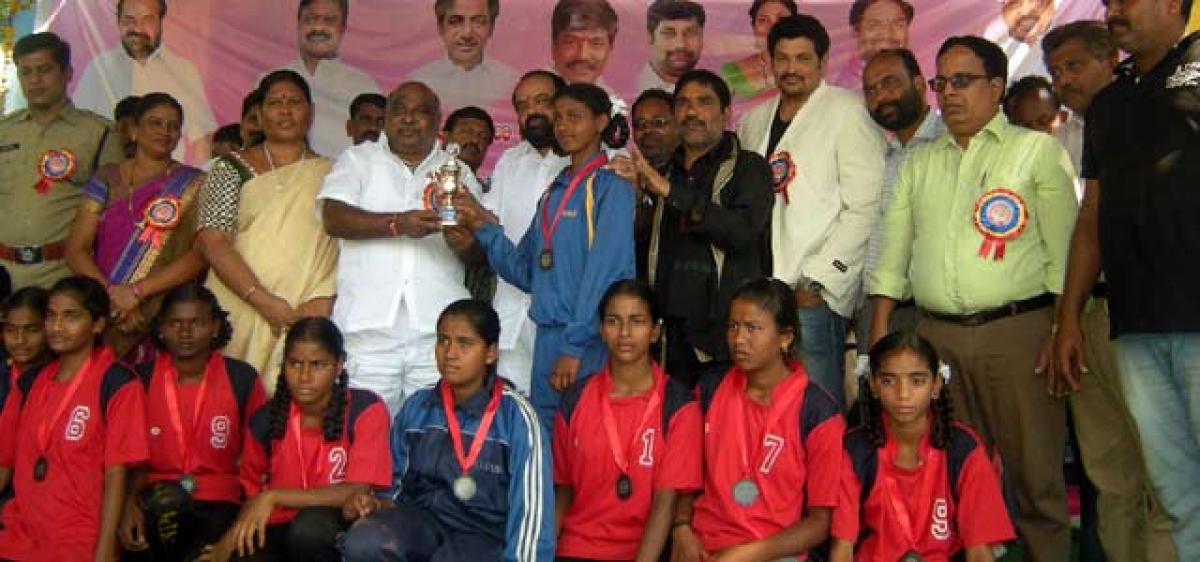 Telangana Govt will encourage sportspersons : Jogu