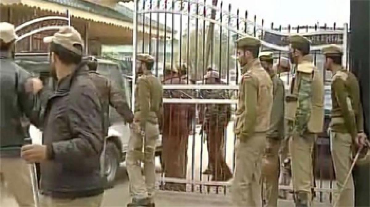 Unrest at NIT Srinagar; outstation students protest, lathicharged