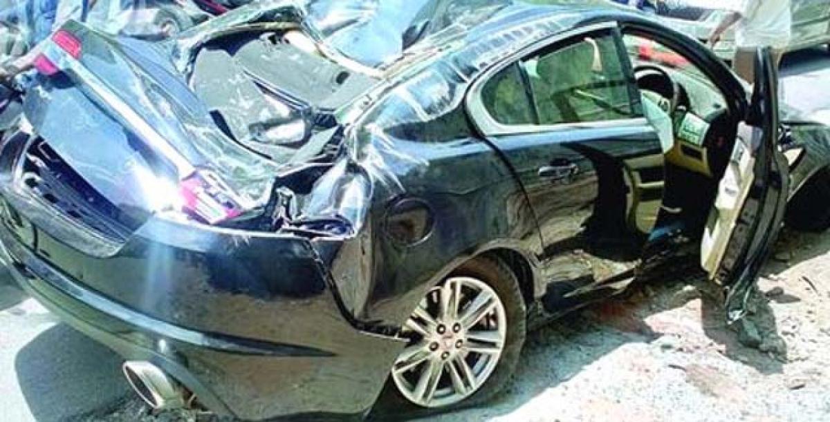 Secunderabad businessman loses Jaguar car to rash driving