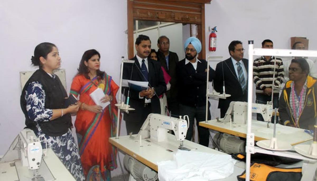Top Textile Ministry Officials Visit ATDC, Okhla and Review the Progress Of ISDS