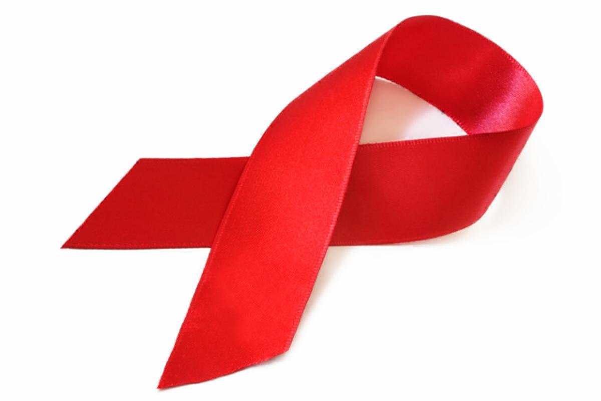 Molecule that targets HIV in semen to prevent infection