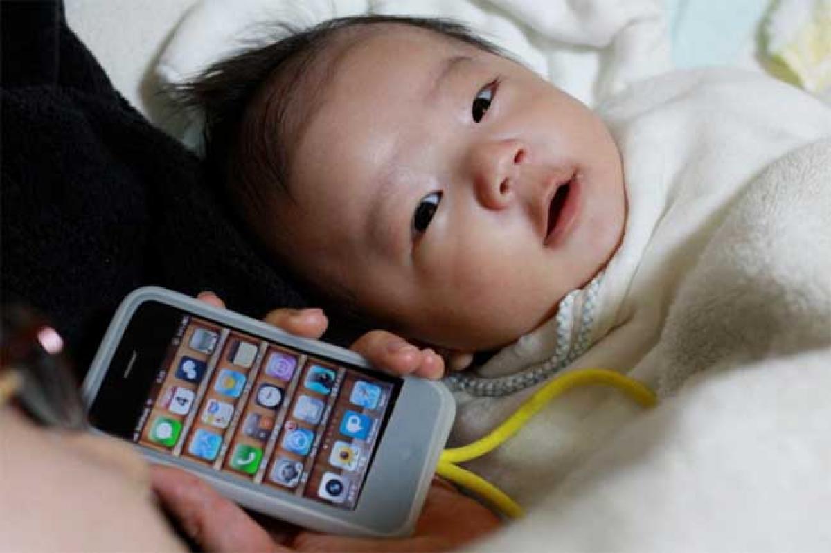 Chinese couple put up baby on sale to buy iphone