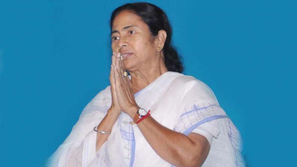 Mamata Banerjee flags off Kolkata Rath Yatra