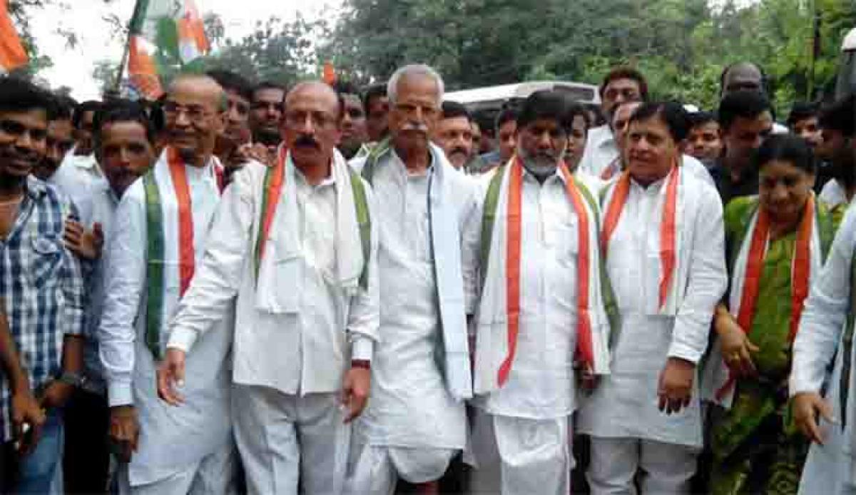 KCR govt policies anti-farmer: Bhatti