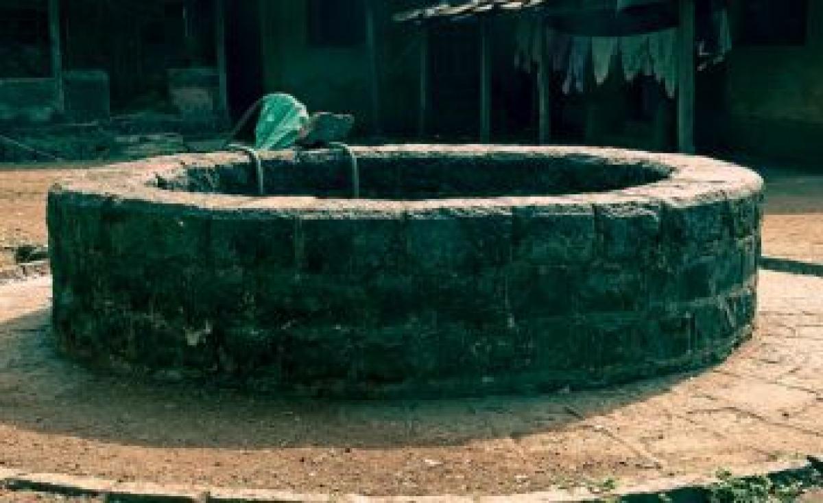 Suffocation inside well in MP kills three