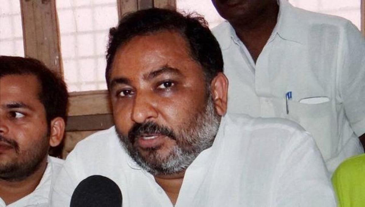 Expelled BJP leader Dayashankar along with brother face fraud charges