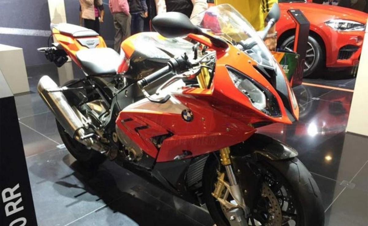 BMW S 1000 RR features Auto Expo 2016