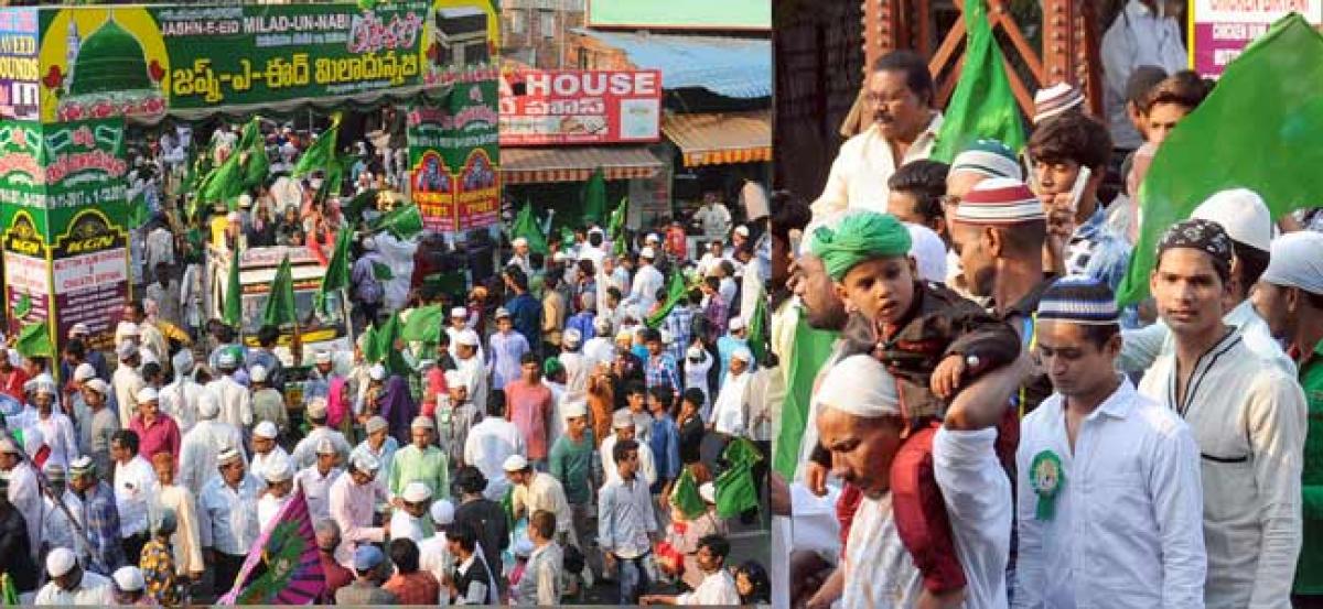 Muslims take out procession to mark birth anniversary of Prophet