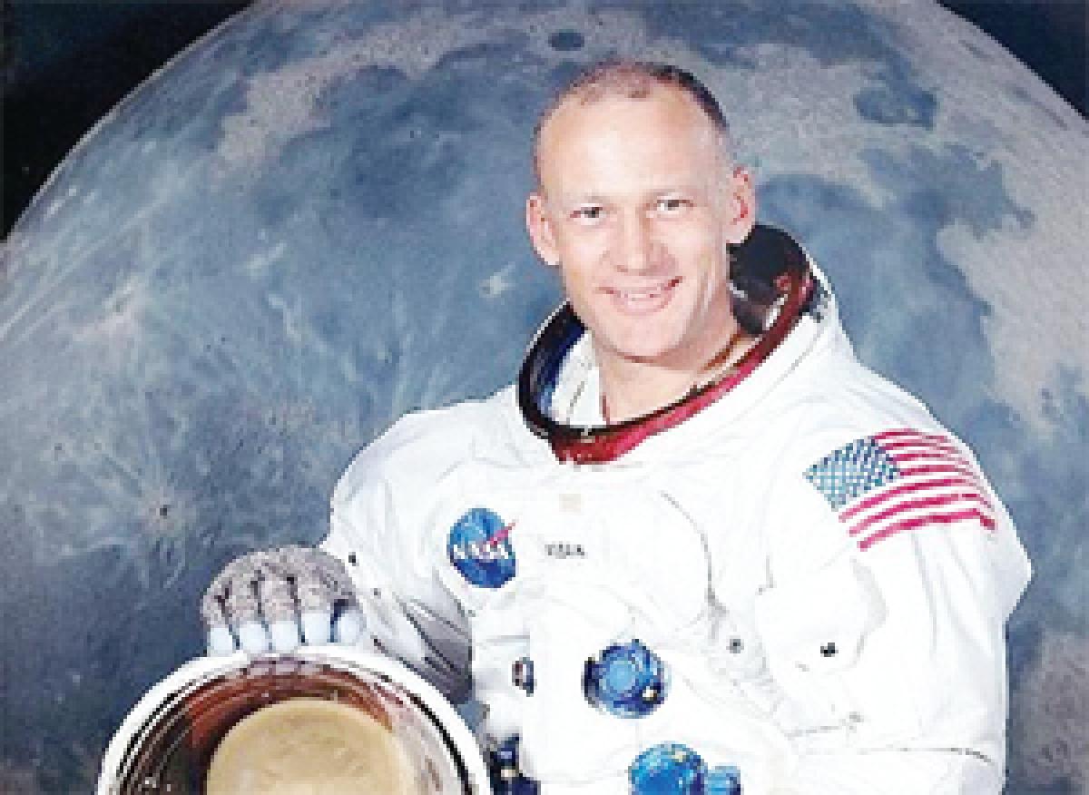 Buzz Aldrin claimed $ 33 in travel expenses after Moon trip