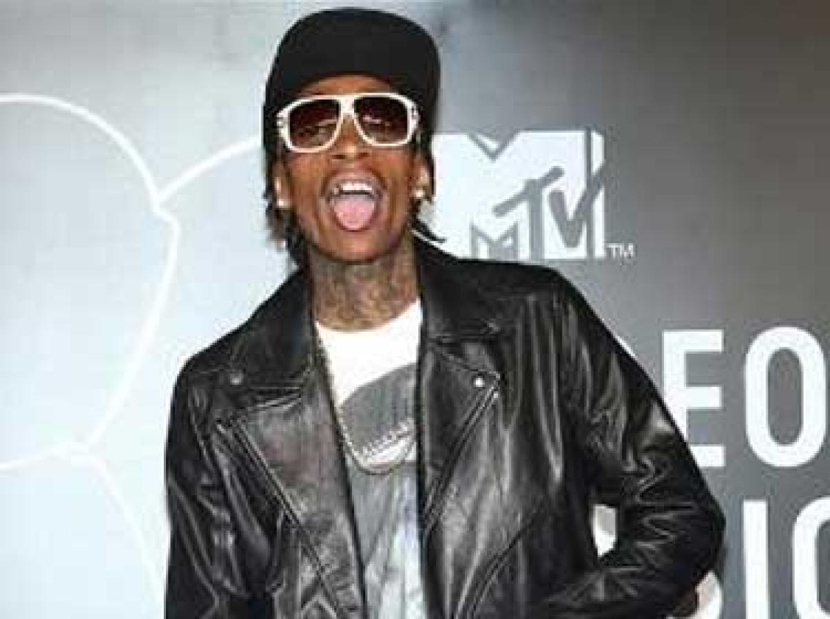 Wiz Khalifa hangs out with `divorced` wife Amber Rose for son