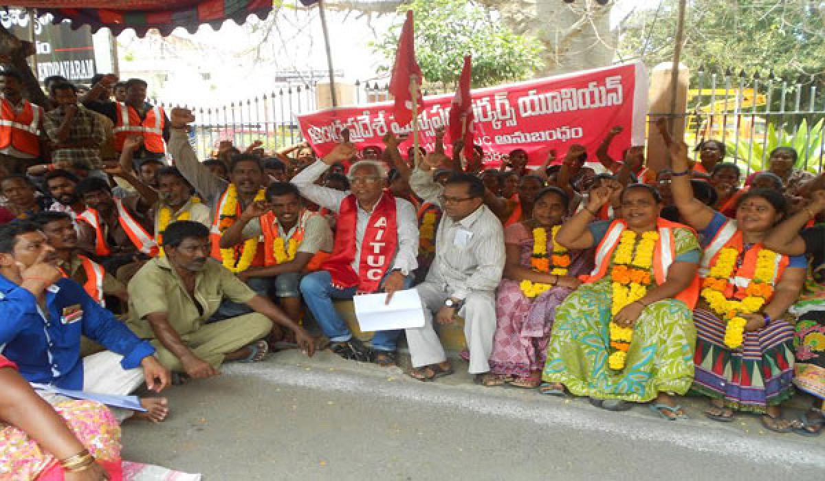 AITUC threatens indefinite strike from May 24