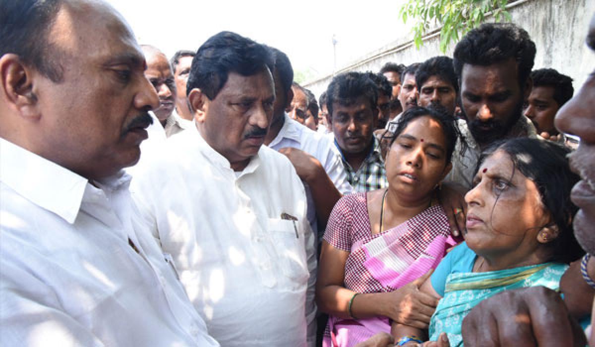 Deputy CM visits victims at KGGH