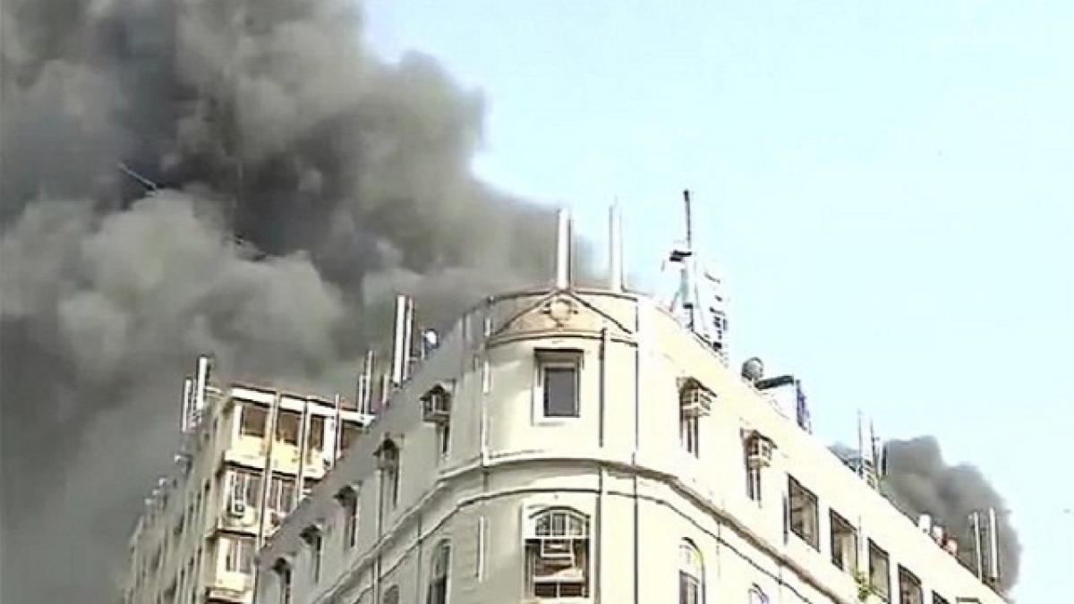 Fire breaks out in Mumbai residential building