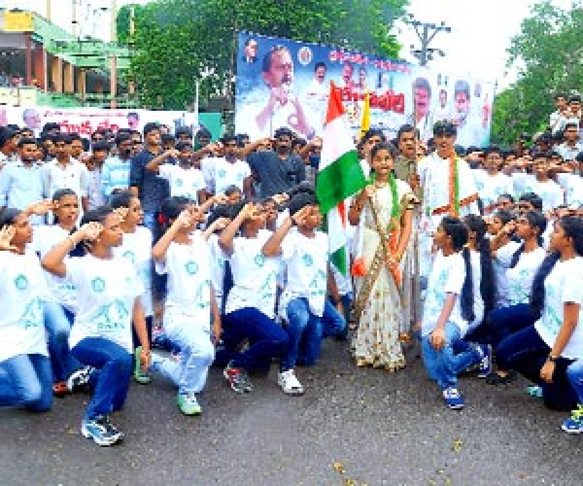 Narayana students spread message of peace