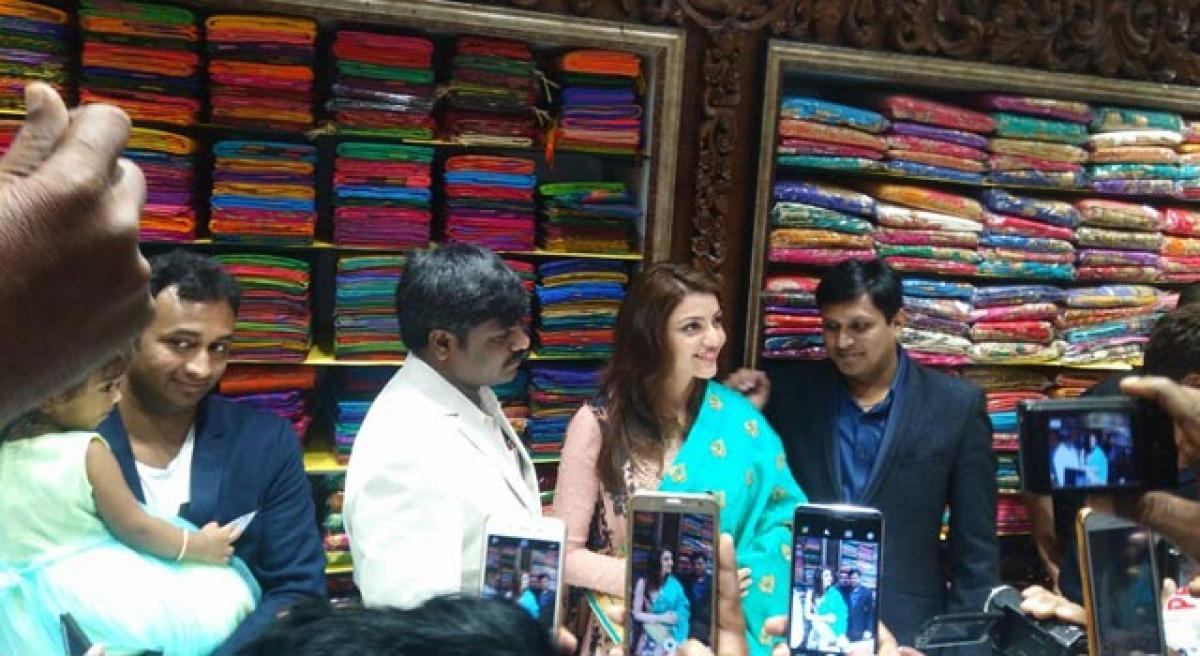 Actress Kajal inaugurates ‘Vastra’