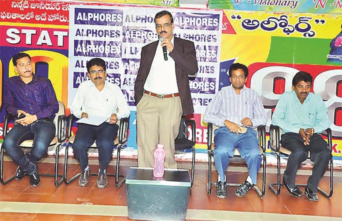 NSS unit in Alphores Jr College started