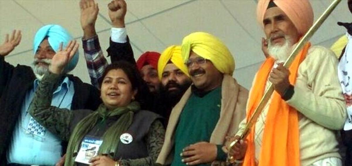 Punjab politicians first woo the NRI voters