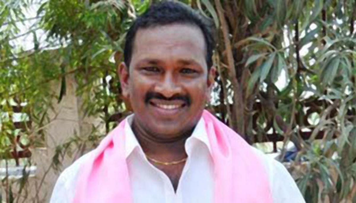 Warangal bypolls: Telangana JAC extends support to TRS candidate Dayakar