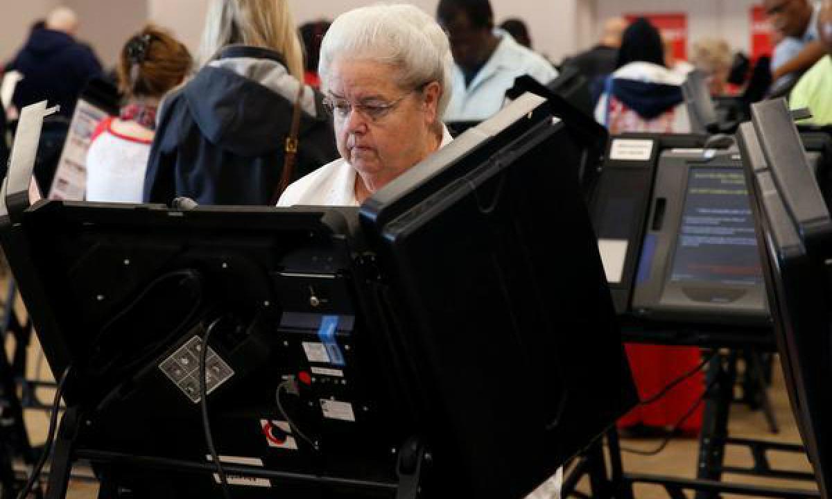 Early voting in 2016 US presidential polls breaks 2012 record