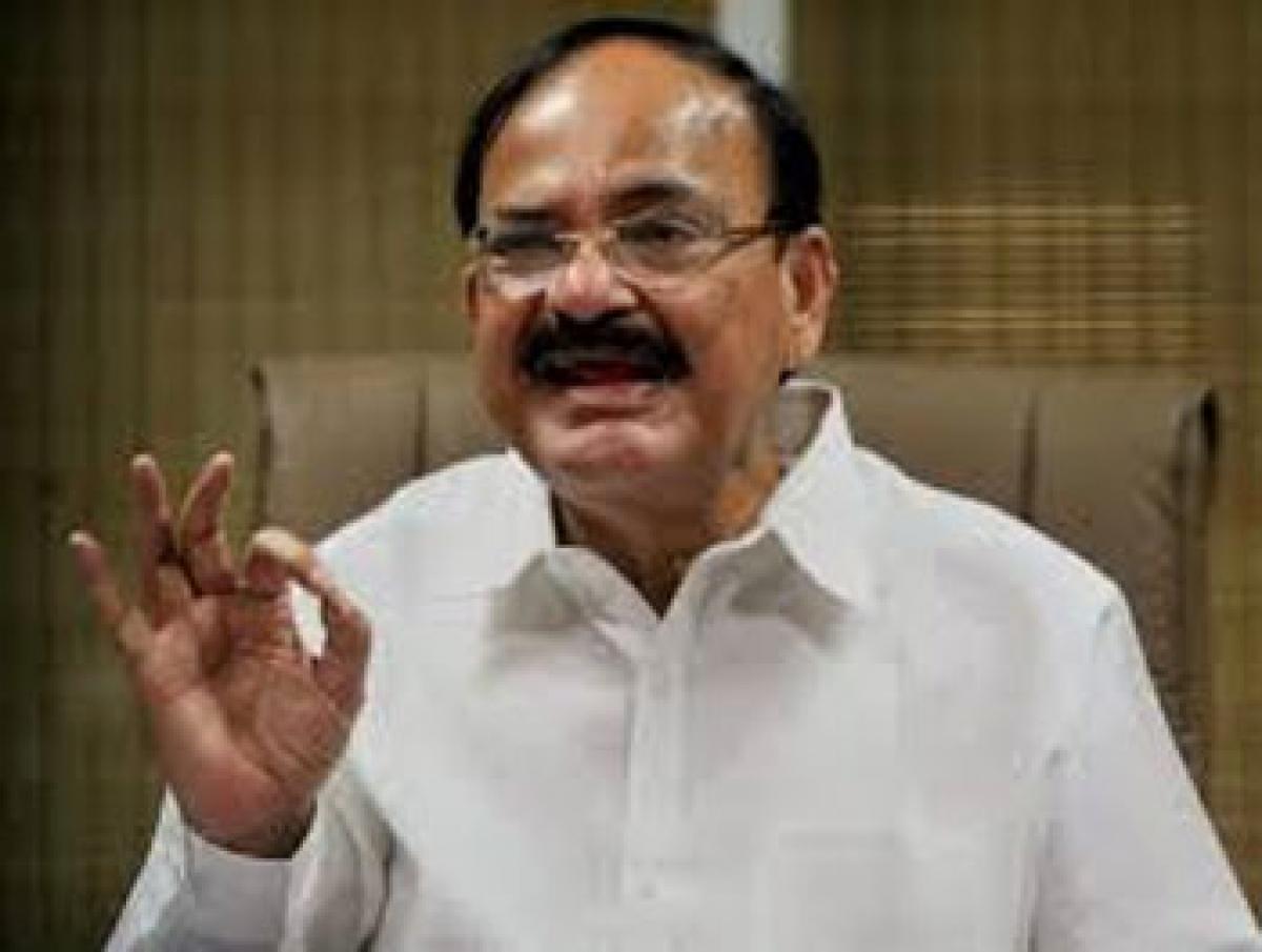 Venkaiah assures Centre’s help to AP