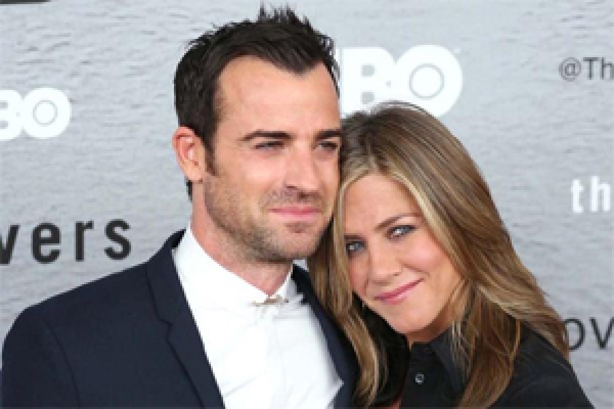 Jennifer Aniston weds Justin Theroux in secret ceremony