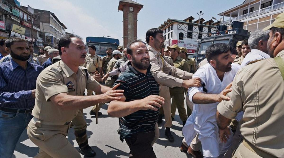 Kashmir separatist leaders detained