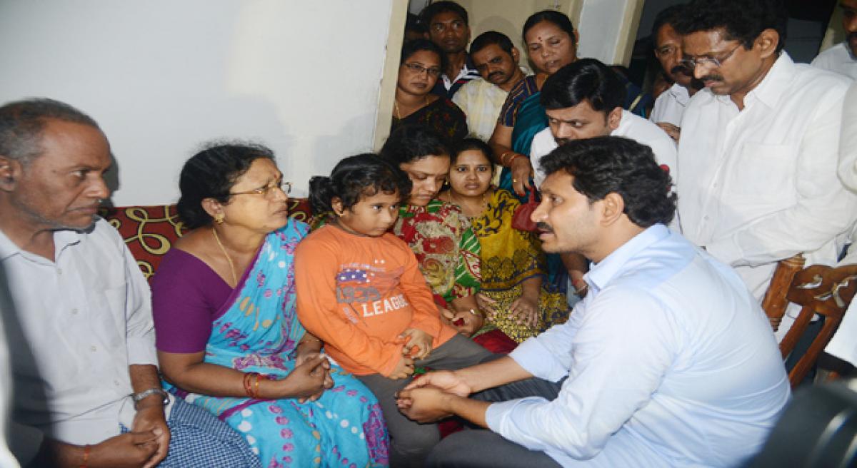 Jagan consoles kin of AN-32 victims