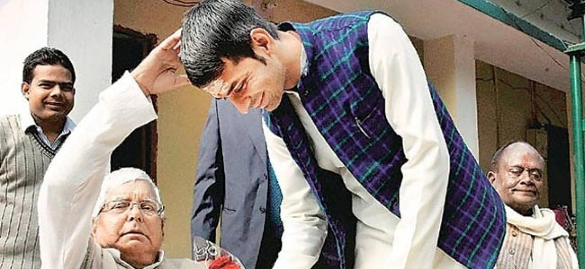 Petrol pump row: BPCL serves notice to Lalus son Tej Pratap for wrong information