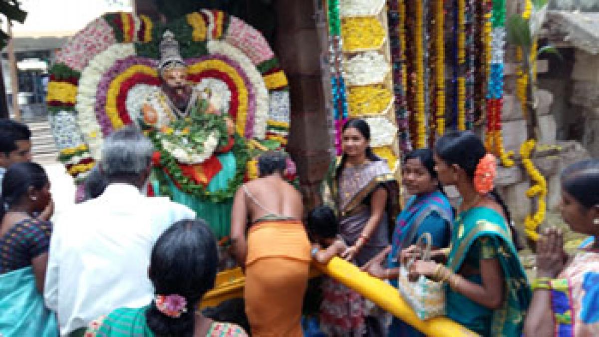 Devotees throng temples to celebrate Vaikuntha Ekadasi